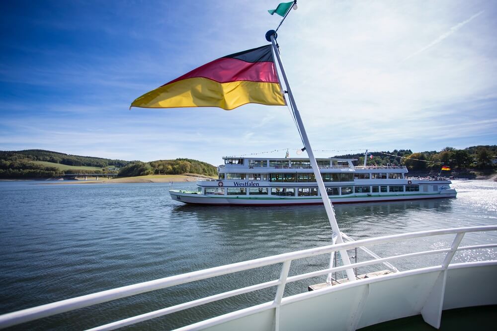 Schiff auf dem Biggesee