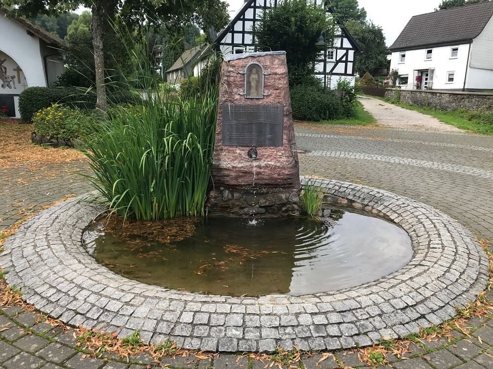 Rhöte Dorfbrunnen
